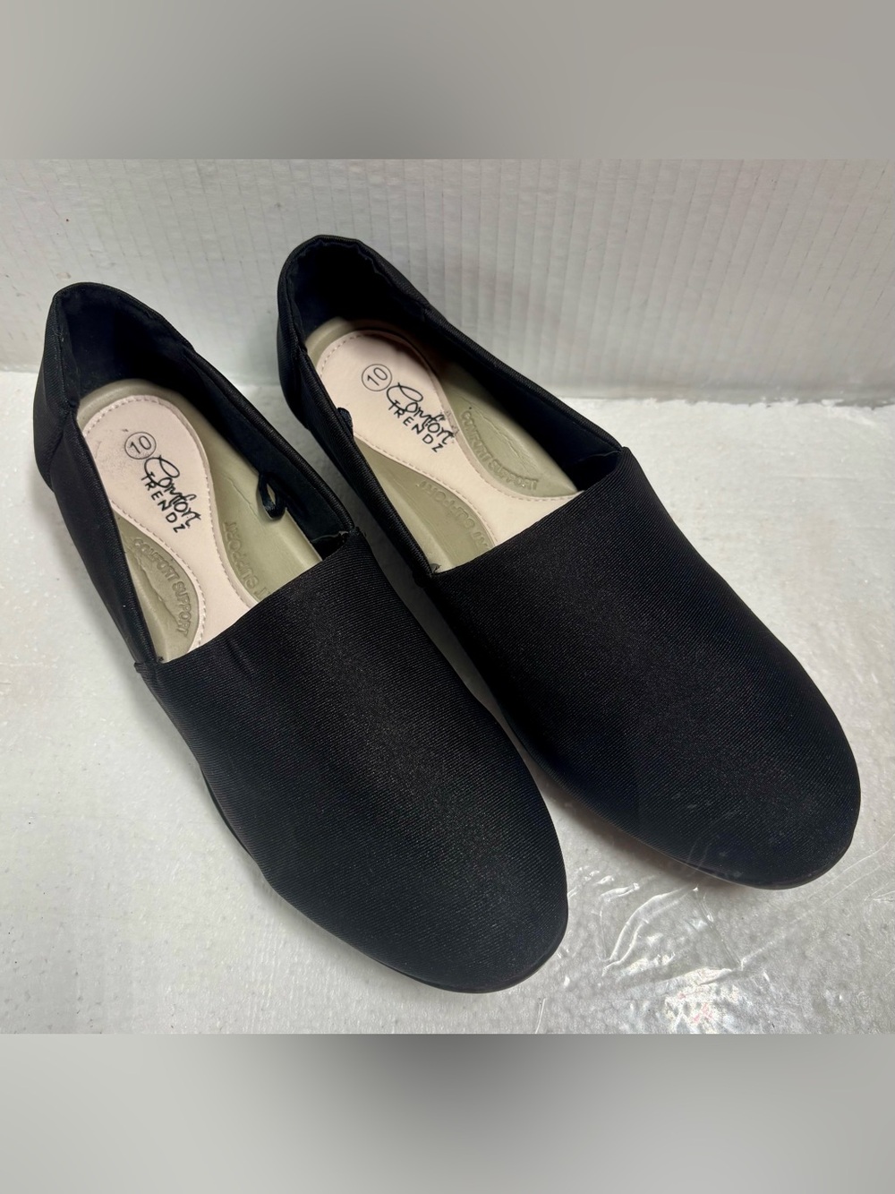 Perfect Trendz Women's Black Slip-On Flats